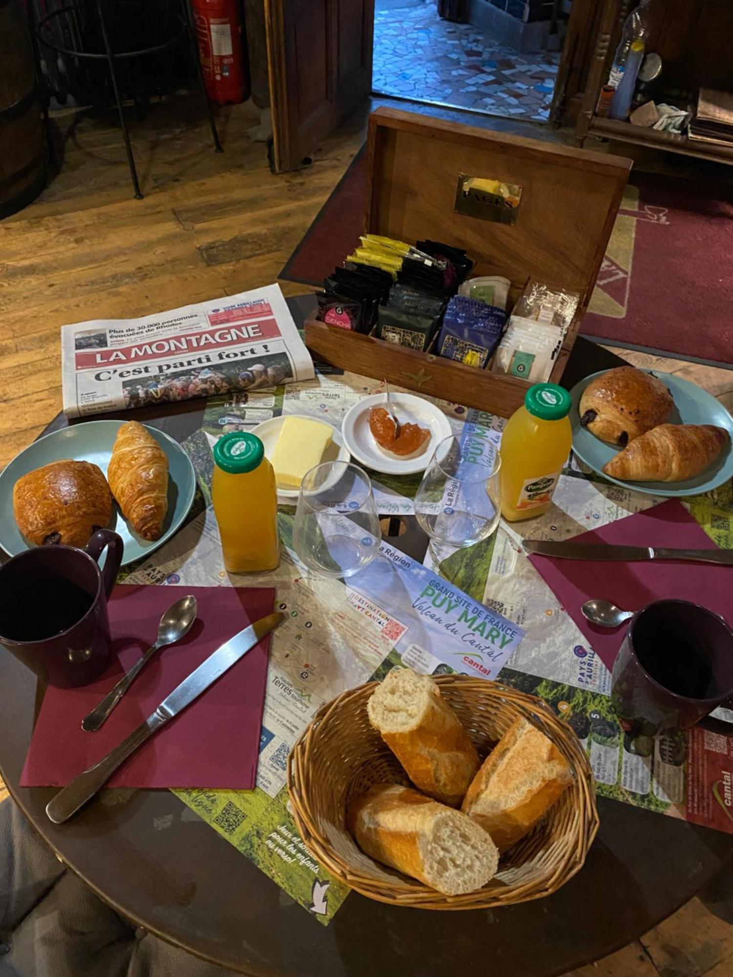 Charmant Appartement Au Coeur Des Volcans D Auvergne Murat  Buitenkant foto